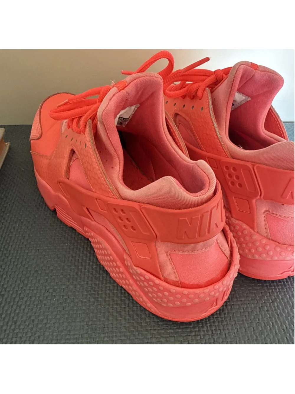 Nike Air Huarache Run Premium' Hot Lava' 683818-800 Womens 11